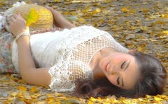 终于挺进小丹身体里了视频